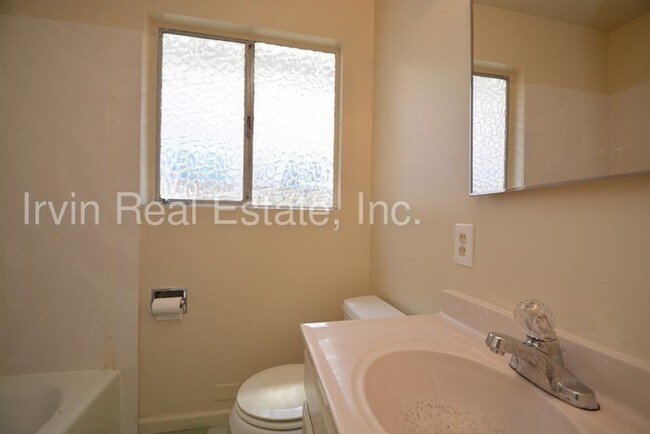 Foto del edificio - 4 Bedroom, 2 Bath Single Family Home