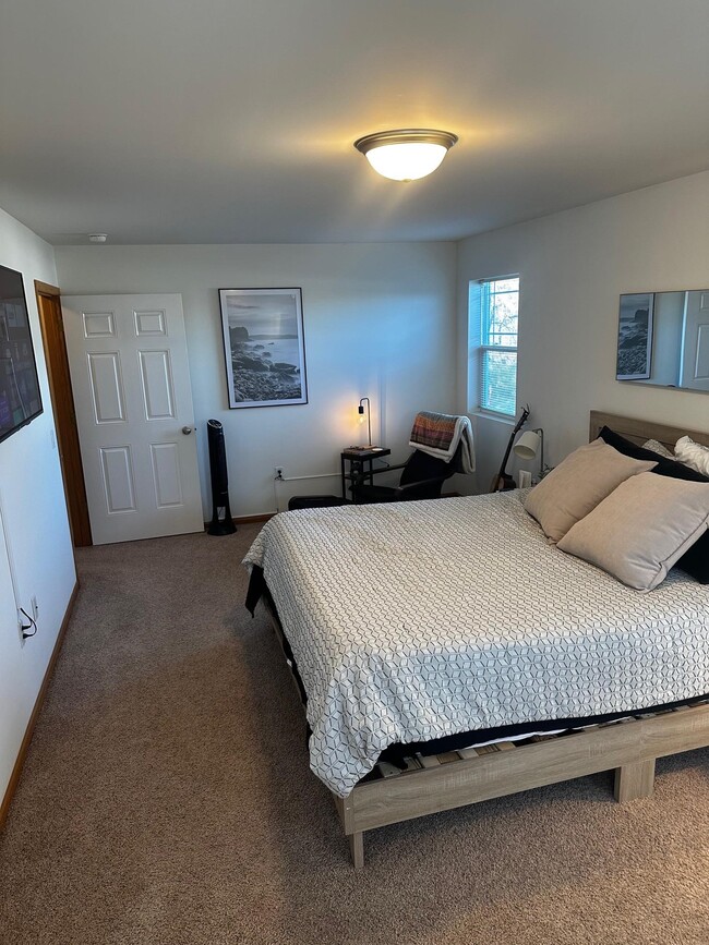 Building Photo - 2657 High Ridge Trail