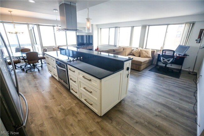 Foto del edificio - 12520 Edgewater Dr