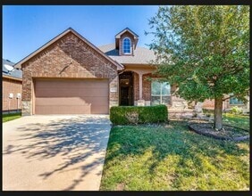 Building Photo - 10924 Braemoor Dr