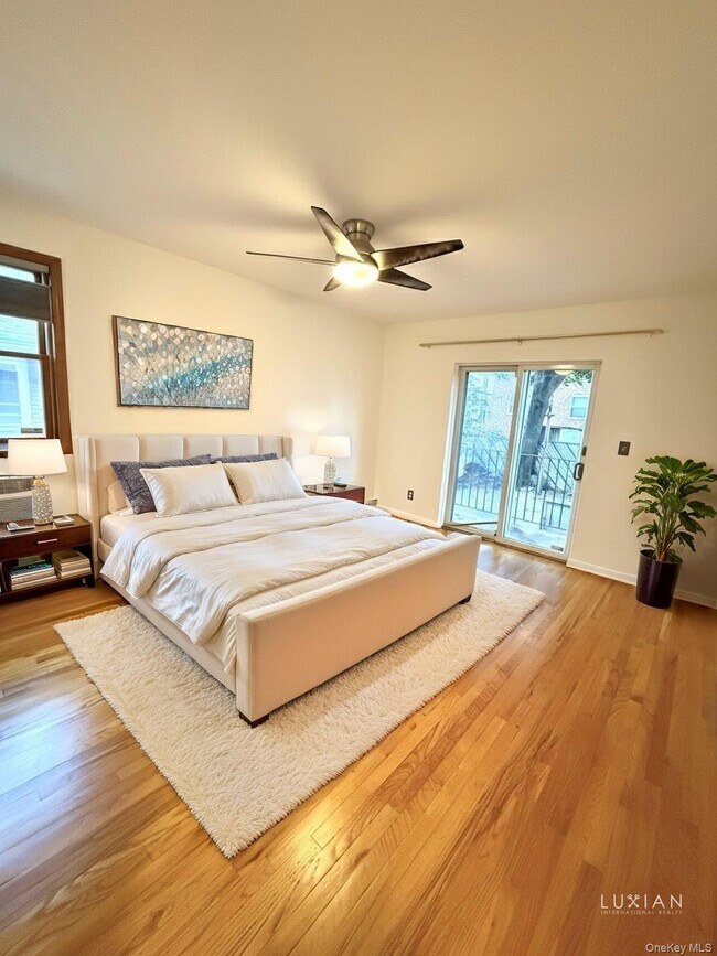 Foto del edificio - 56-17 135th St