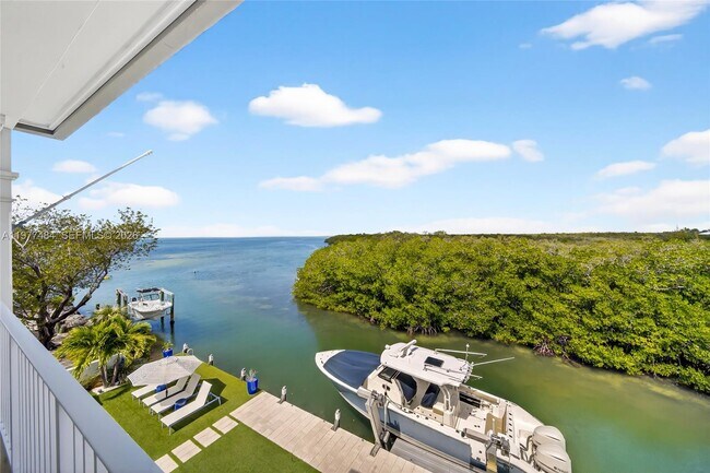 Foto del edificio - 146 Mockingbird Rd