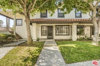 Building Photo - 2053 Majorca Dr
