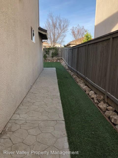 Foto del edificio - 4 br, 3 bath House - 6656 Maple Creek Drive