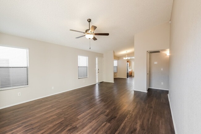Foto del edificio - 11622 W Olive Dr