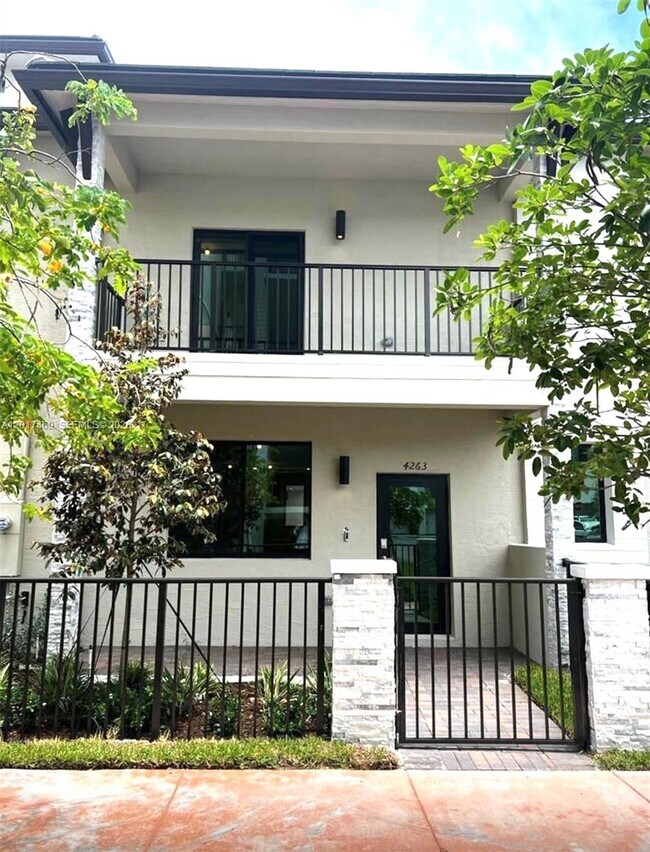 Foto del edificio - 4263 NW 83rd Path