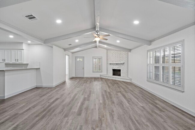 Foto del edificio - 1714 Huge Oaks St