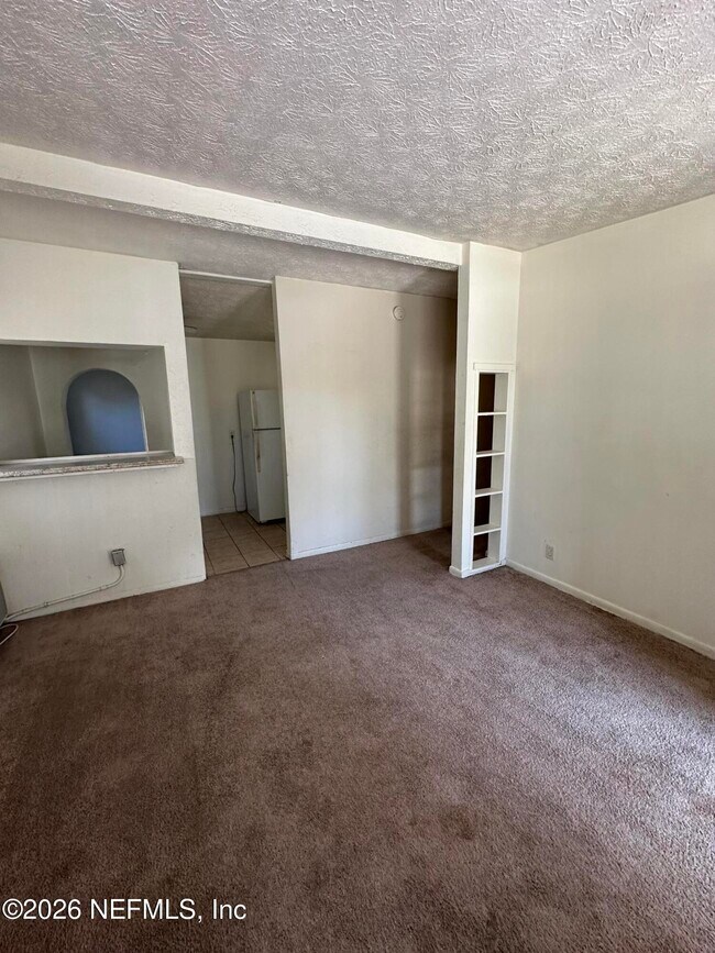 Foto del edificio - 342 Linden Ln