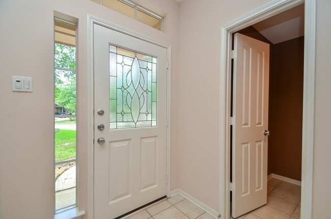 Building Photo - 11 Cider Mill Ct