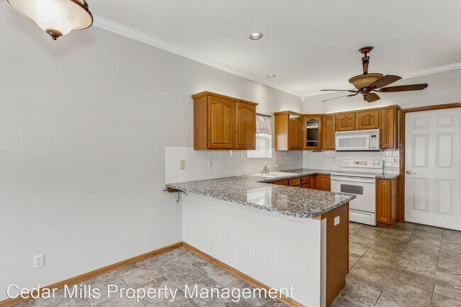 Foto del edificio - 4 br, 3 bath House - 1950 S Webb #117