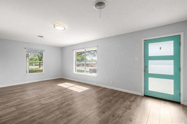 Foto del edificio - 11702 Oak Trail
