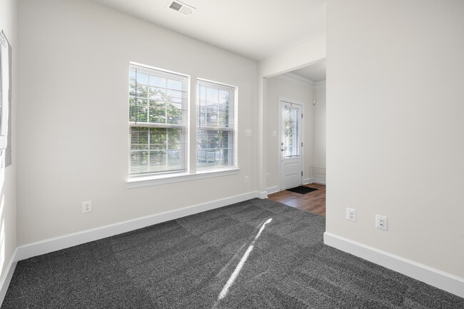 Foto del edificio - 2962 Chalkstone Pl