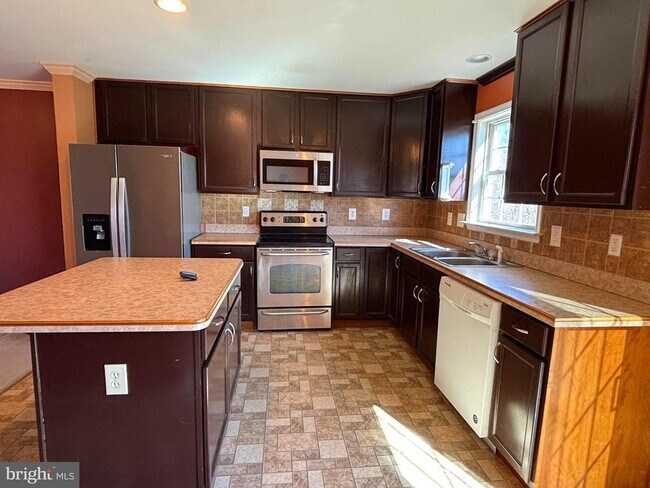 Foto del edificio - 50 Teague Ln