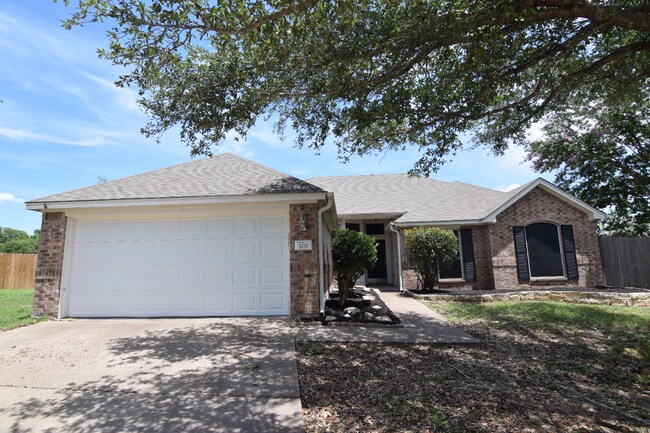 Foto del edificio - 5711 Ellington Ct