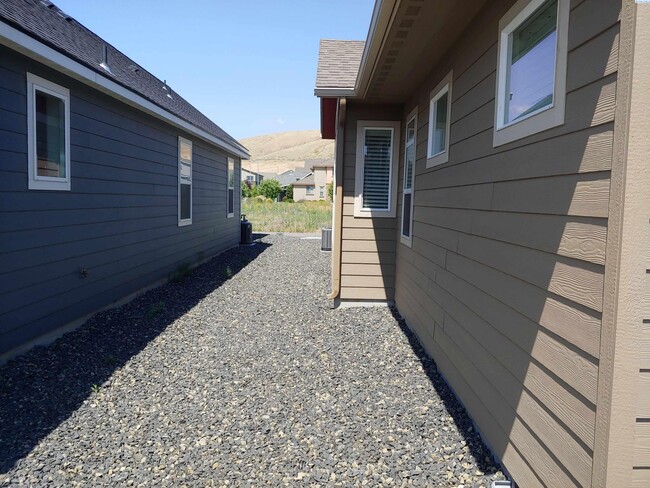 Building Photo - 3 Bed/2 Bath Richland Home