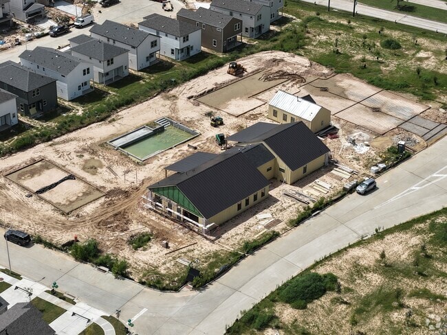 Building Photo - Cypress Heights