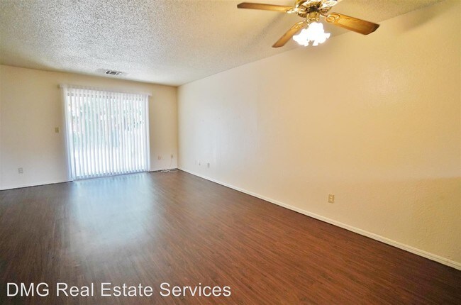 Building Photo - 2275-2283 Donna Dr