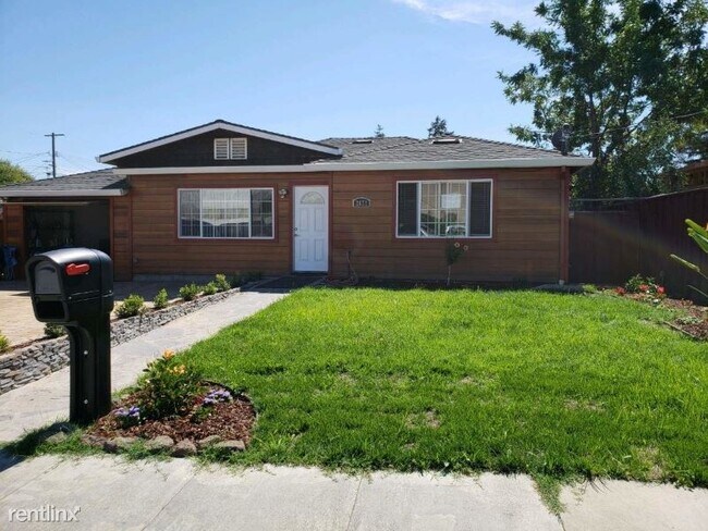 Building Photo - 3 br, 1 bath House - 2672 Fair Oaks Ave