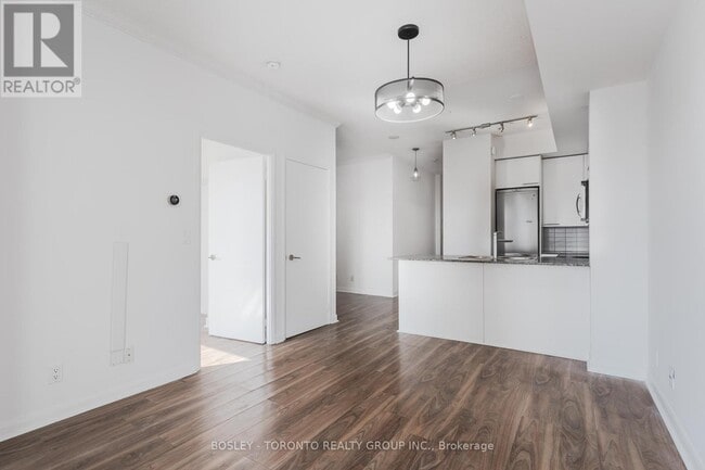 Building Photo - 500 Sherbourne St