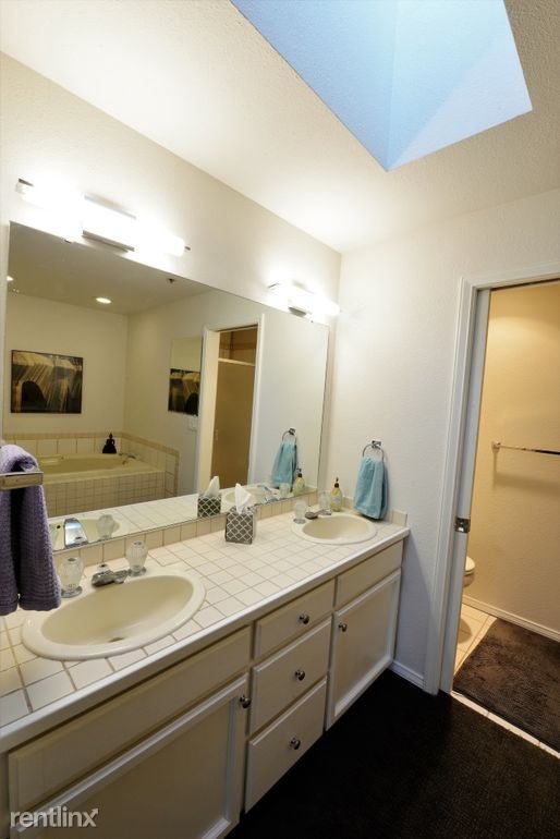 Foto del edificio - 3325 N Park Ave