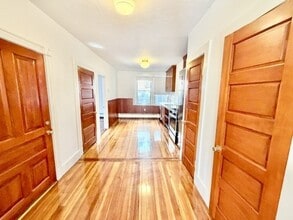 Building Photo - 9 Thacher Ct