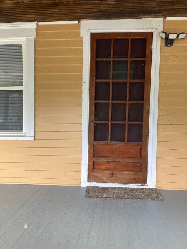 Building Photo - Brand new 2 bedroom house close to downtown