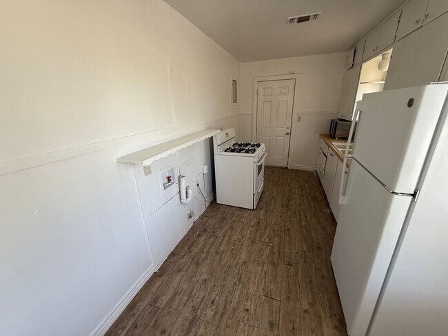 Foto del edificio - 2 Bed 1 Bath Home