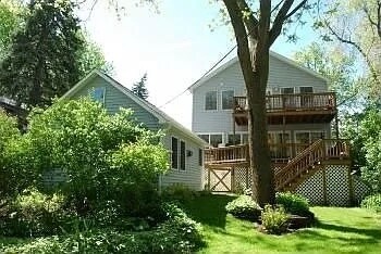 Backyard with double decks - 524 Pauline Blvd