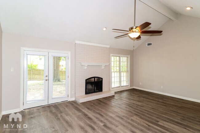 Foto del edificio - 1351 Sandy Stone Ln