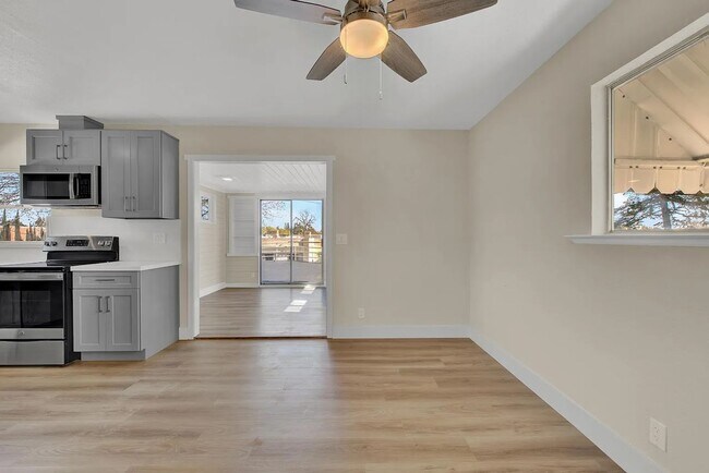 Building Photo - Downtown Vacaville 1Bed/1Bath