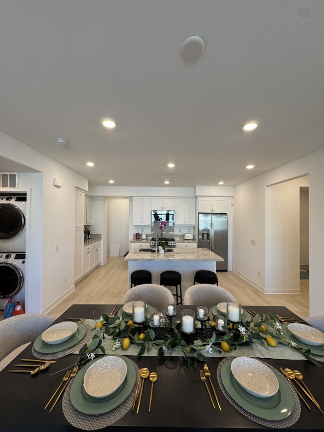 Building Photo - 1201 Lasso Way