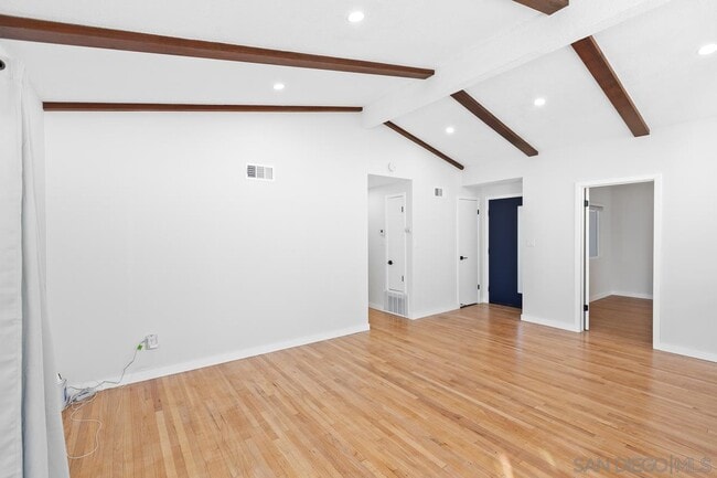 Foto del edificio - 5006 Chaucer Ave