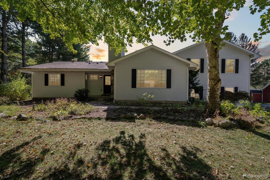 Foto principal - 2860 E Coon Lake Rd