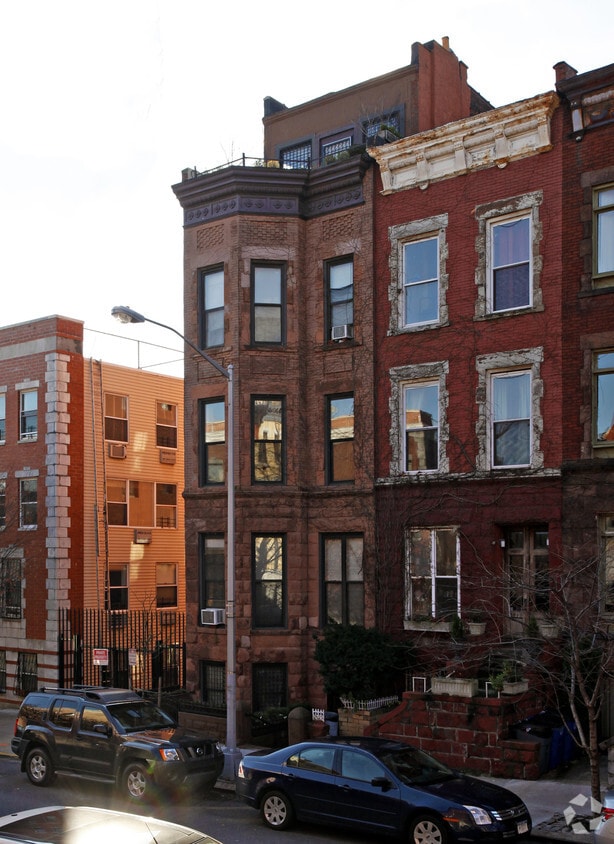 Foto del edificio - 302 W 137th St