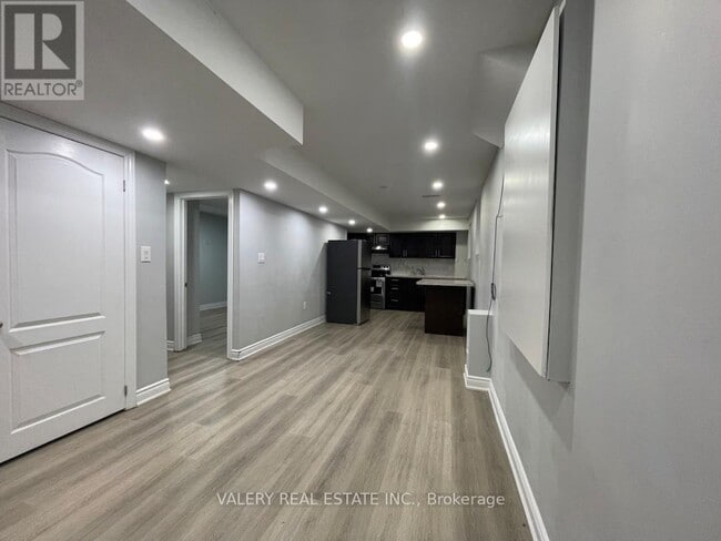 Building Photo - 13 Frampton Rd