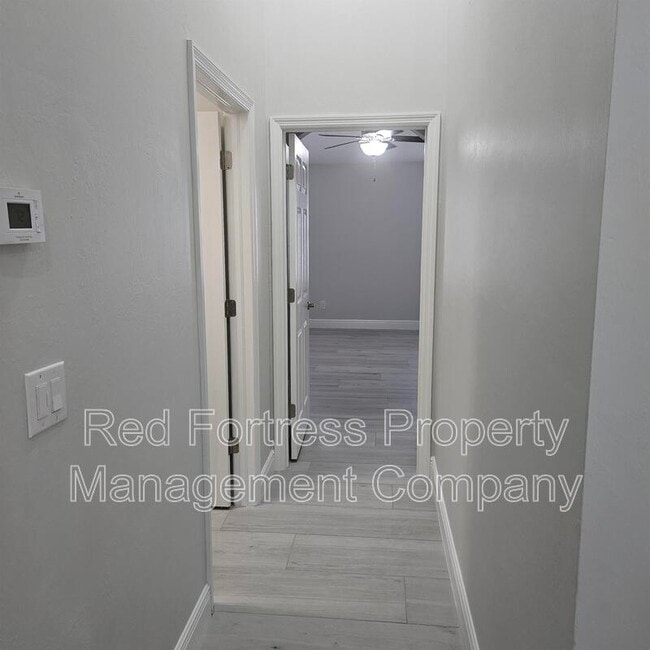 Building Photo - 15570 Beach Pebble Way