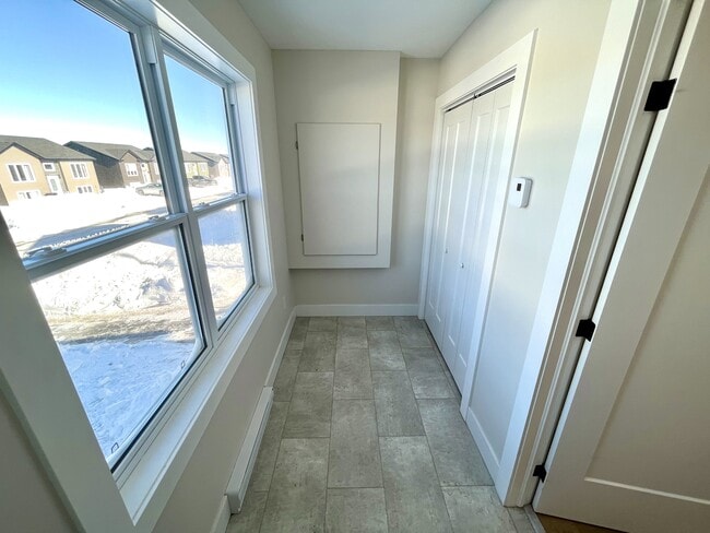 Building Photo - 63 Tigress St