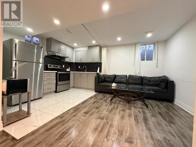 Building Photo - 12 Bandera Dr