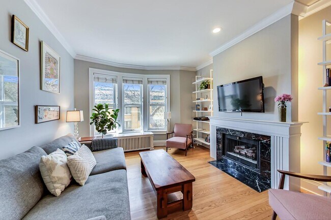 Foto del edificio - 2101 N Hudson Ave