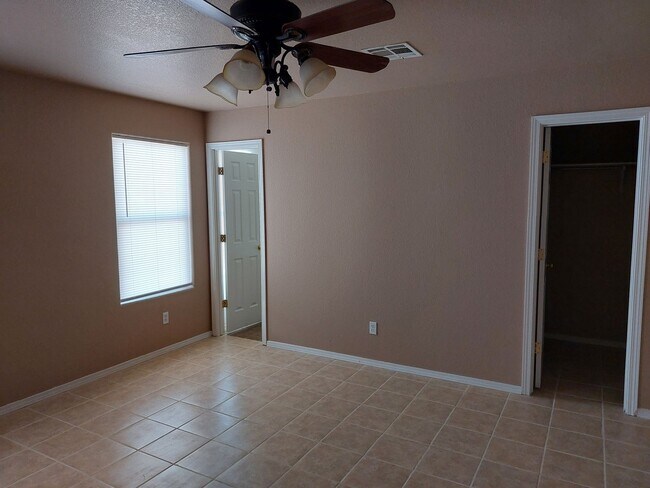 Foto del edificio - Great 3 Bedroom Home Off Mesa Grande