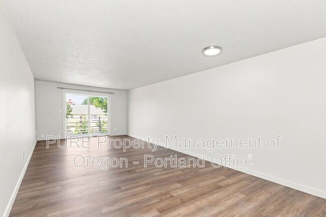 Building Photo - 18411 E Burnside St