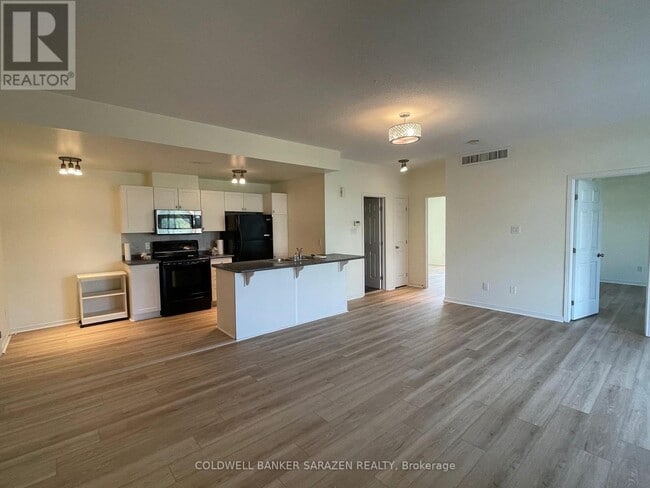 Building Photo - 105 Artesa Private