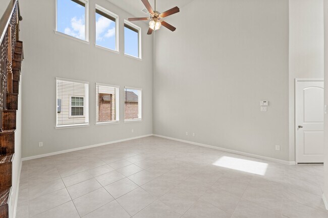 Building Photo - 6322 Prince Pl Dr