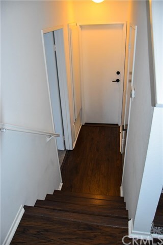 Foto del edificio - 1110 E Almond Ave