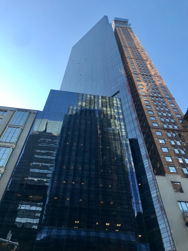 Metropolitan Tower-The mejor ubicación en Manhattan. - 146 W 57th St