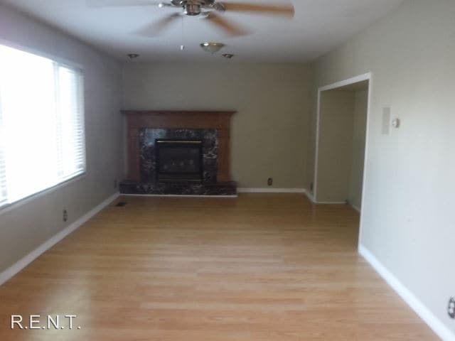 Building Photo - 13610 S 300 E