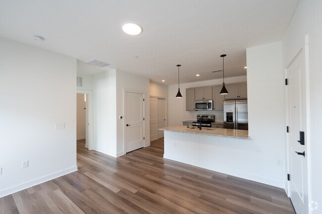 Living room and kitchen - 1460 Grant