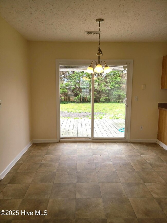 Building Photo - 9499 Huckabee Dr NE