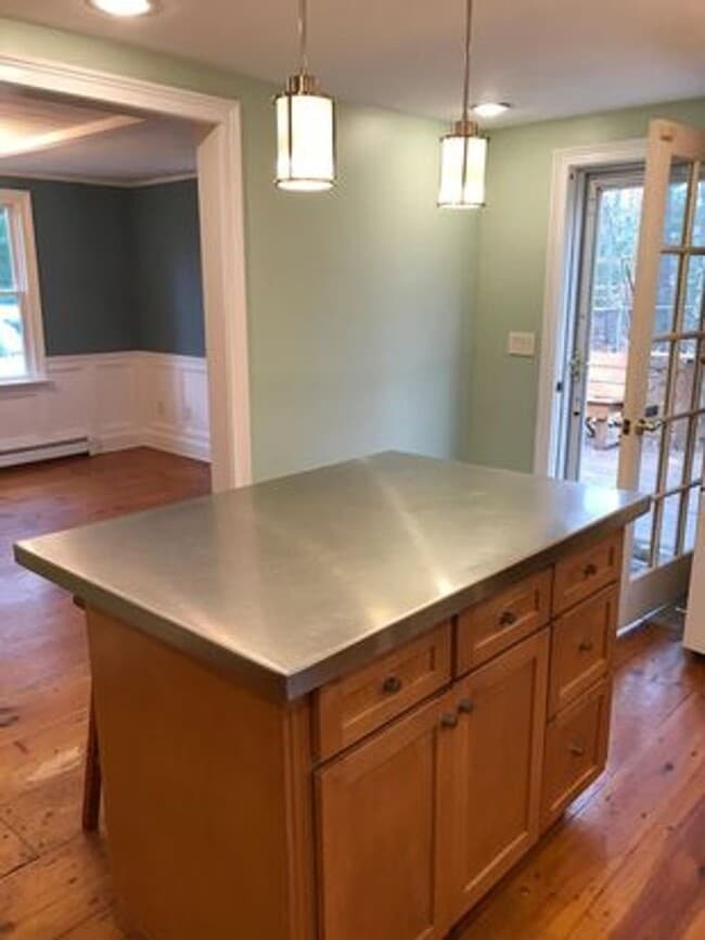 Foto del edificio - Modern 2Br / 2Ba Cape Style Home in Quiet ...