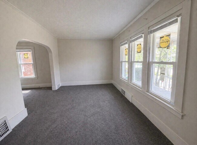 Foto del edificio - 5856 Barrett St
